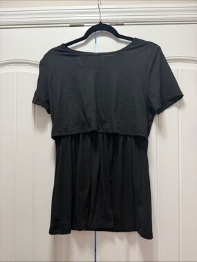 Black Short Sleeve Tee nursing friendly -M